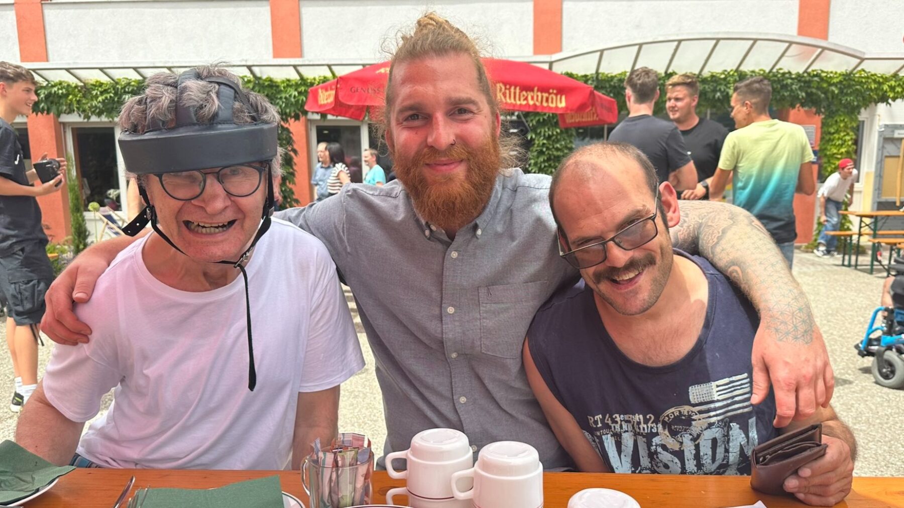 Gute Laune beim Sommerbegrüßungsfest