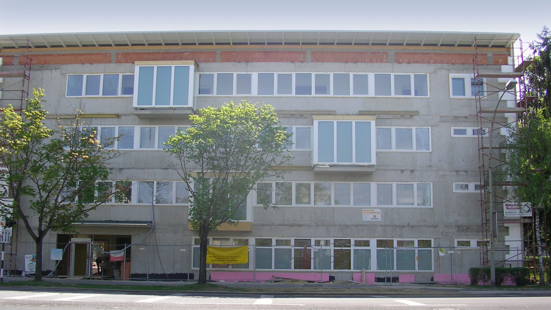 Außenansicht Dauphinestraße 147 während der Bauphase