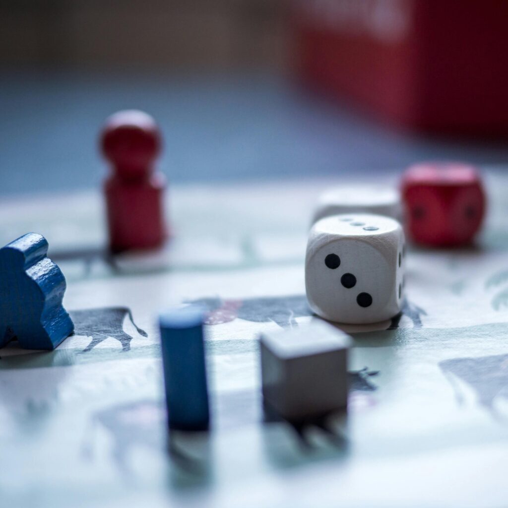 Brettspiel mit Spielfiguren