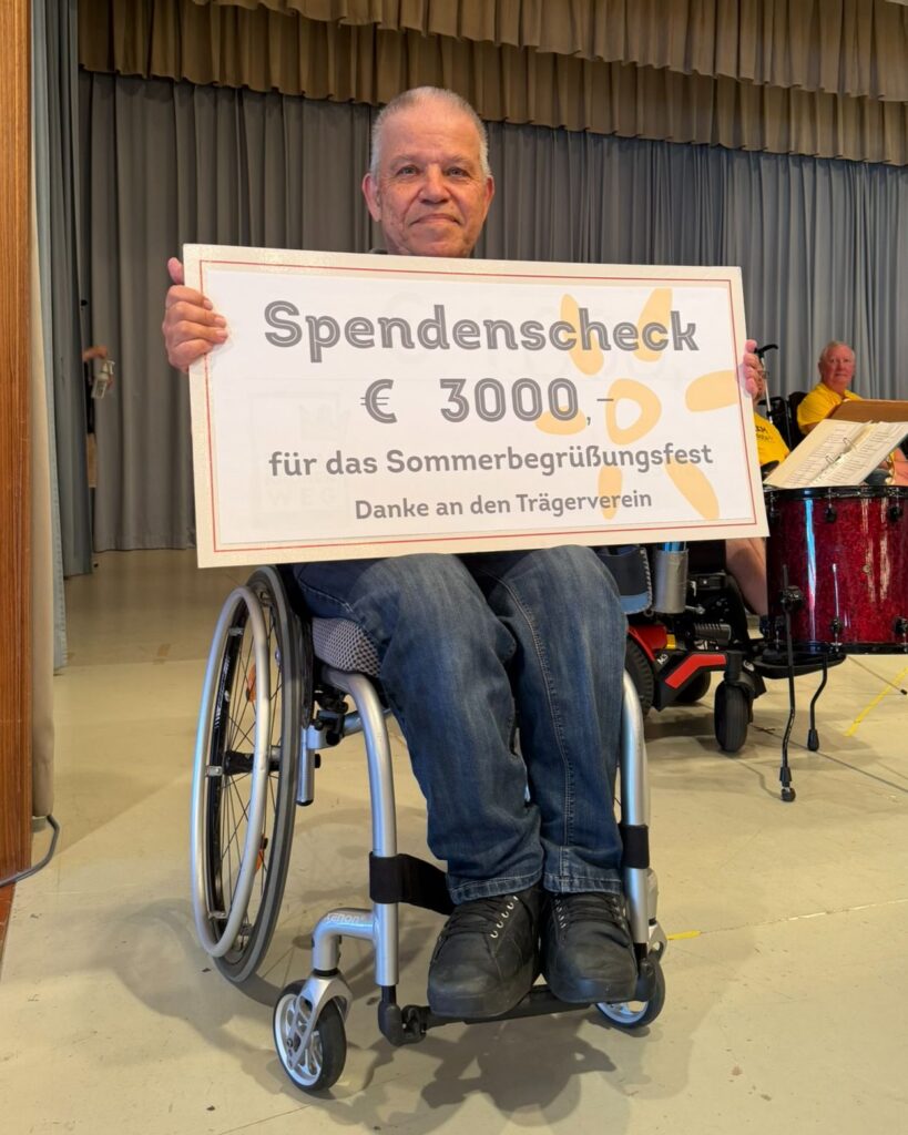 Vereinsmitglied Spendenscheck vom Trägerverein